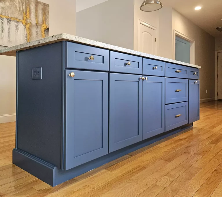 Cabinet painters in Clinton, MA