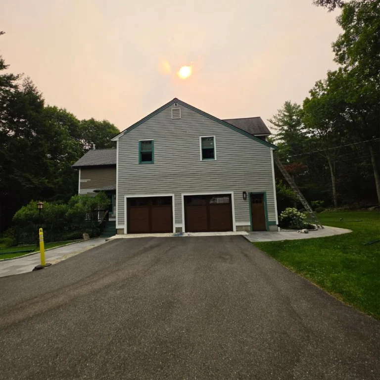 How to Remove Oil Stains From Driveway